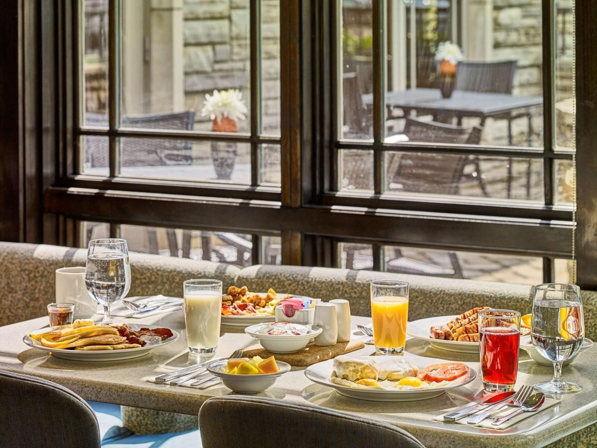 Hilton Garden Inn Гатлінбург Екстер'єр фото